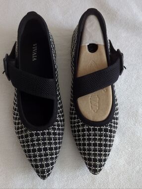 VIVALA Black & White Tweed Mary Jane Flats NWOB